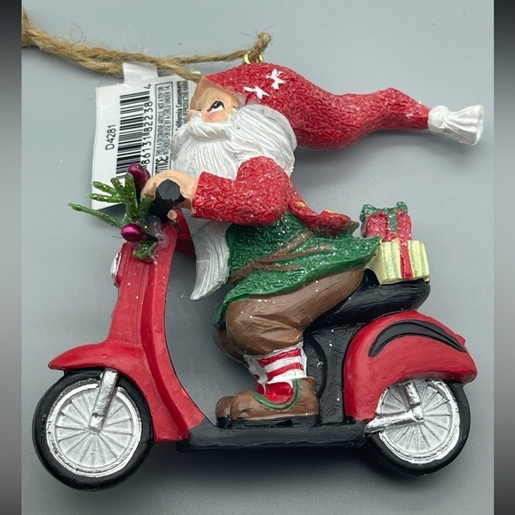 Kurt Adler Playful Gnome Riding Italian Scooter Ornament, NWT - Picture 4 of 7